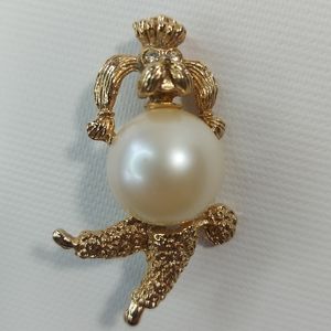 Vintage Gold Tone Poodle Brooch Pearl & Crystal Rhinestones
